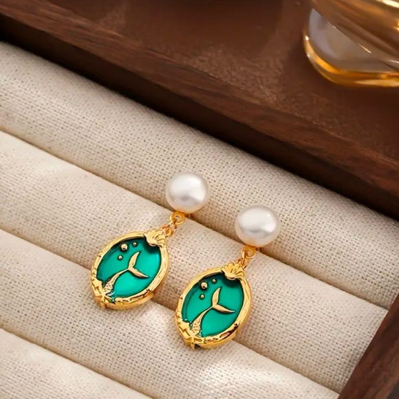 “Mermaid Profile & Tail” Pearl Cameo Silhouette Bubble Starfish Two-Way Earrings - Picture 10 of 10